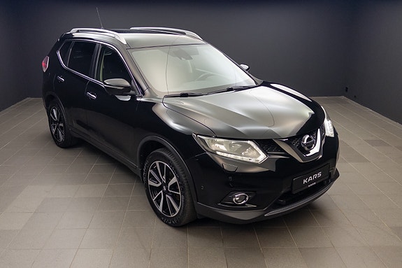 Nissan X-Trail 2 of 5
