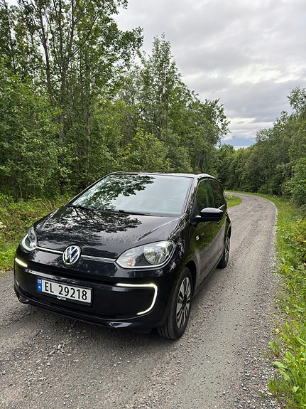 Volkswagen e-Up! 2 of 5