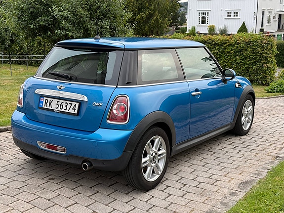 MINI One 3 of 5