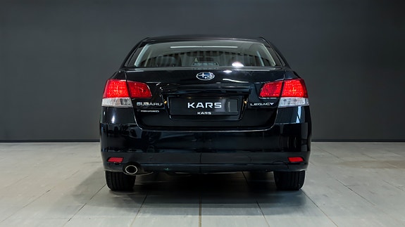 Subaru Legacy 4 of 5