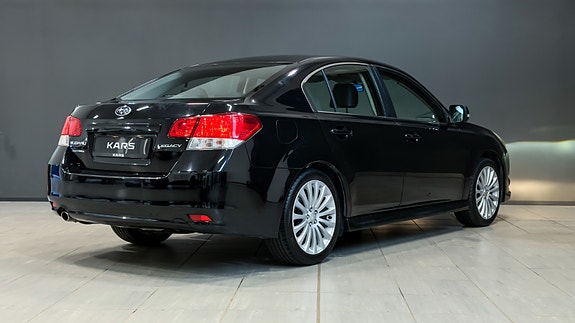 Subaru Legacy 5 of 5