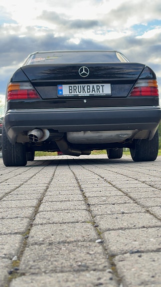 Mercedes-Benz 300 D 3 of 12