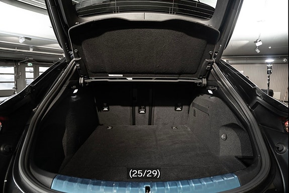Porsche Taycan 4 20 of 30