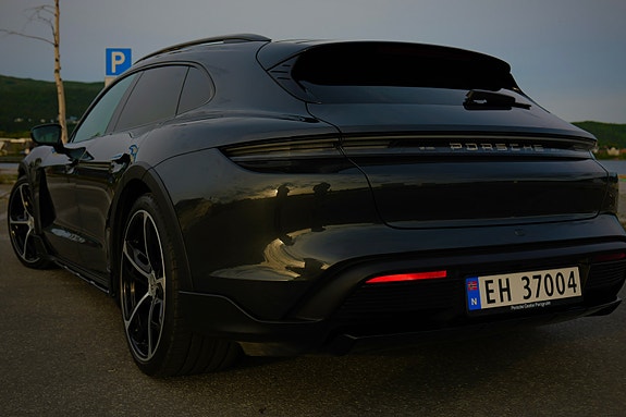 Porsche Taycan 4 12 of 30