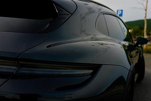 Porsche Taycan 4 9 of 30