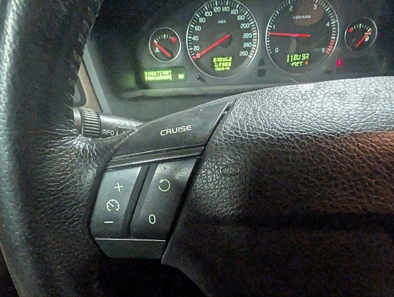 Volvo S60 17 of 25