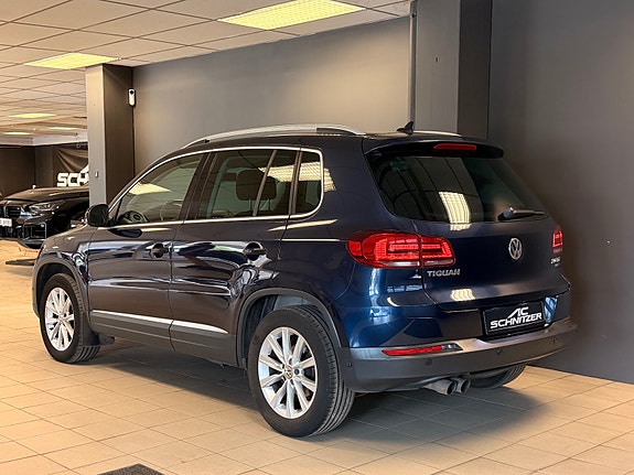 Volkswagen Tiguan 4 of 5