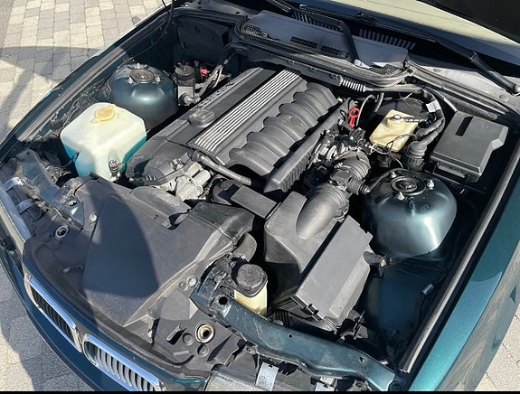 BMW 328i 10 of 11