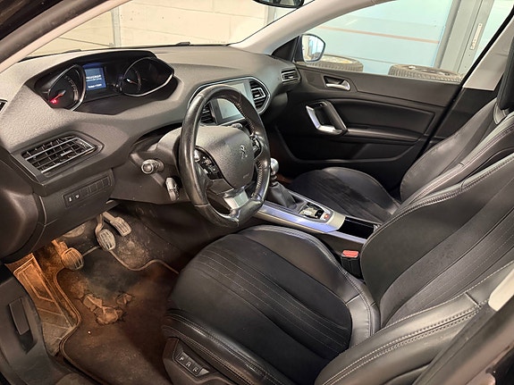 Peugeot 308 6 of 25