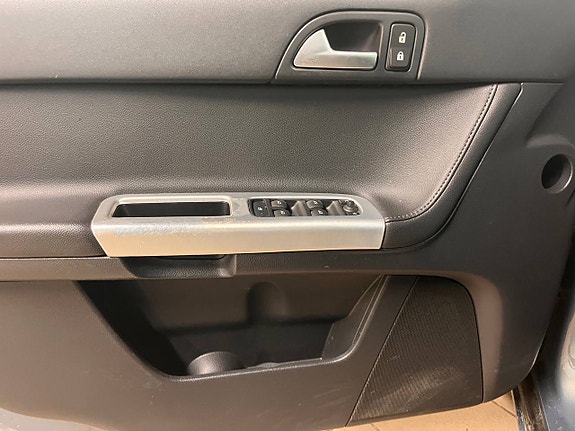 Volvo V50 15 of 30
