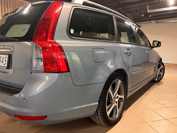 Volvo V50 6 of 30