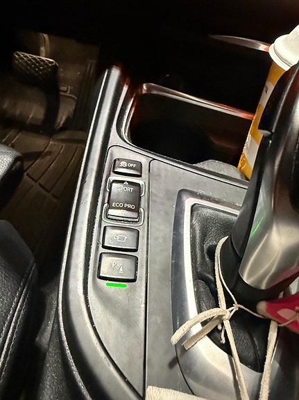 BMW 335i 16 of 19