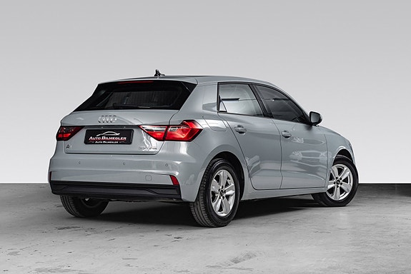 Audi A1 2 of 28