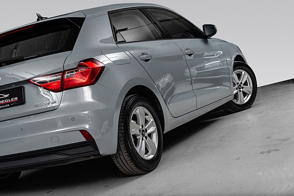 Audi A1 4 of 28