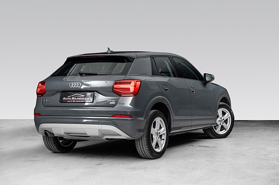 Audi Q2 2 of 25