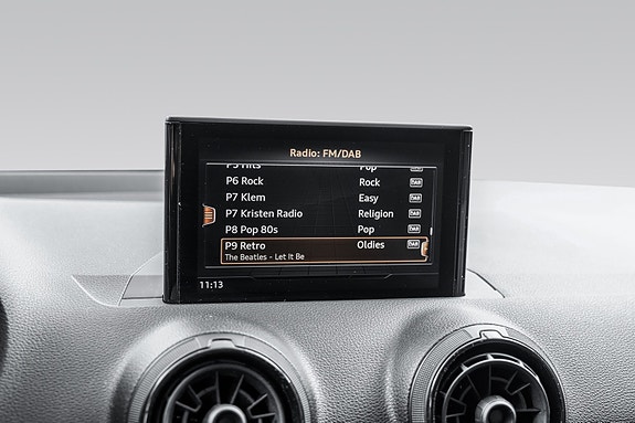 Audi Q2 21 of 25