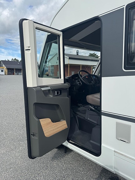 Adria Sonic I 700 SL Hel og fin bil/ C1/150hk/Aut. 11 of 30