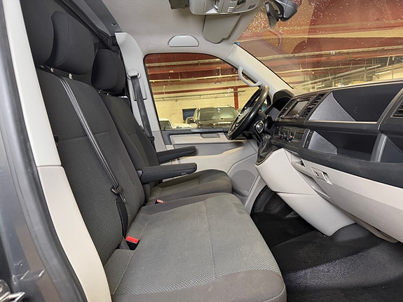 Volkswagen Transporter 23 of 30