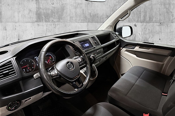 Volkswagen Transporter 10 of 30