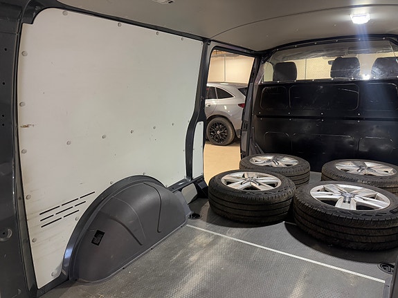 Volkswagen Transporter 19 of 30