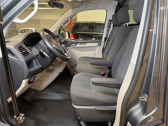 Volkswagen Transporter 30 of 30