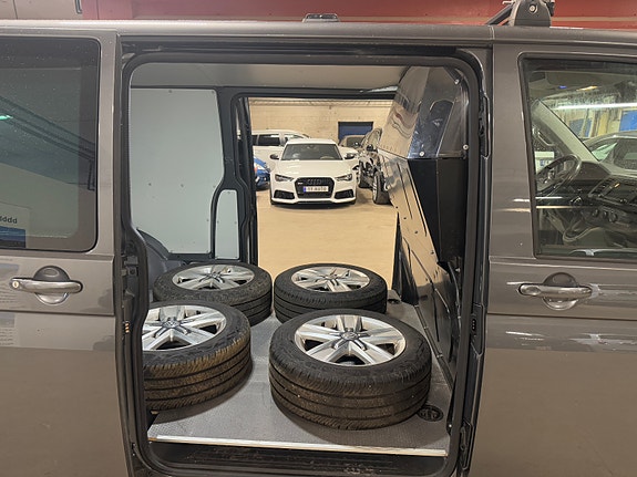 Volkswagen Transporter 17 of 30