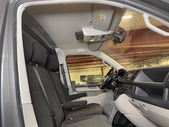 Volkswagen Transporter 24 of 30