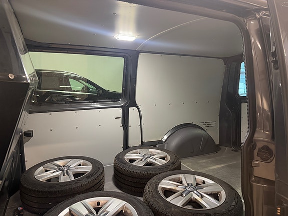 Volkswagen Transporter 16 of 30