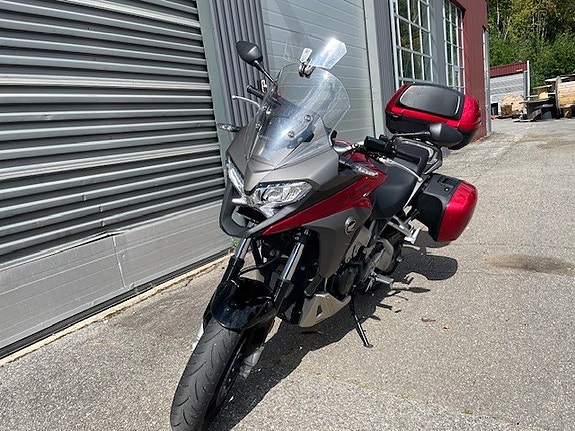 Honda VFR 800 X Crossrunner 2 of 9