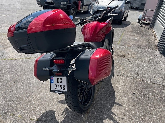 Honda VFR 800 X Crossrunner 4 of 9
