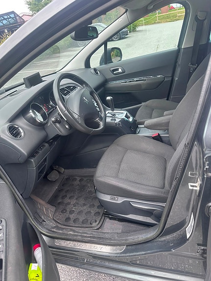 Peugeot 5008 4 of 8