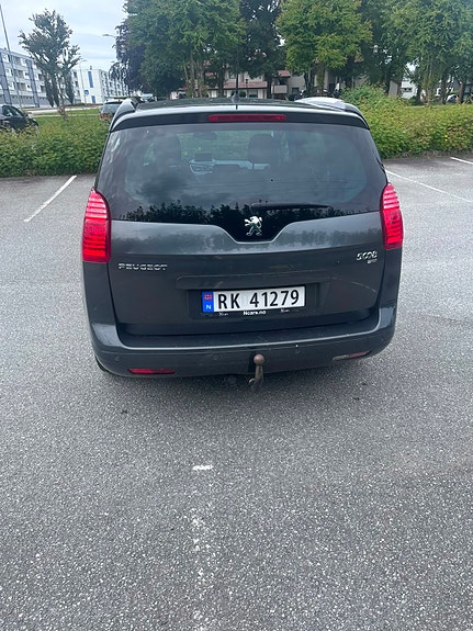 Peugeot 5008 6 of 8