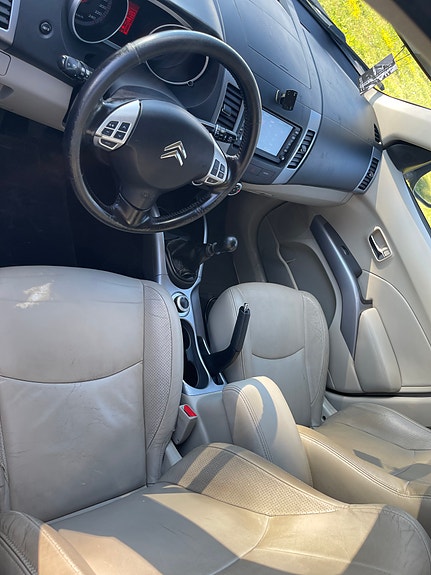 Citroen C-Crosser 21 of 30