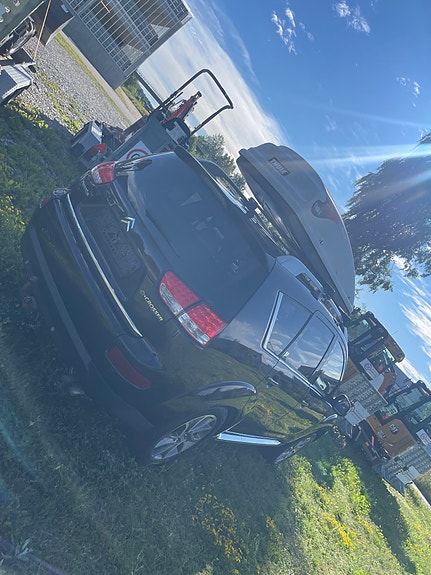 Citroen C-Crosser 8 of 30
