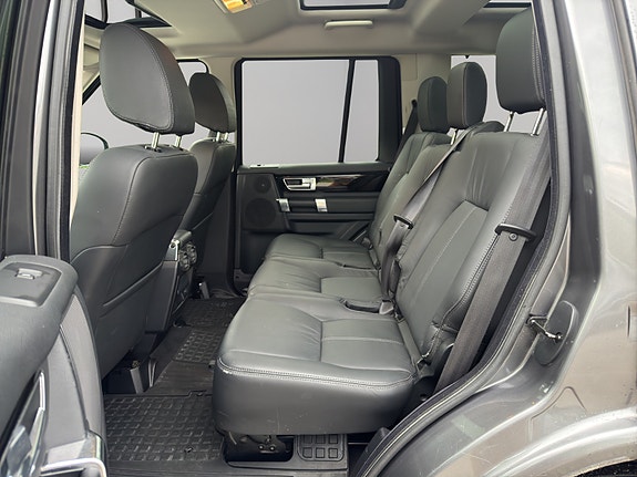 Land Rover Discovery 14 of 23