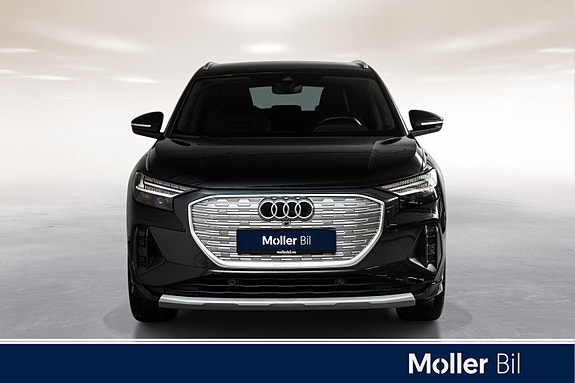 Audi Q4 e-tron 3 of 17