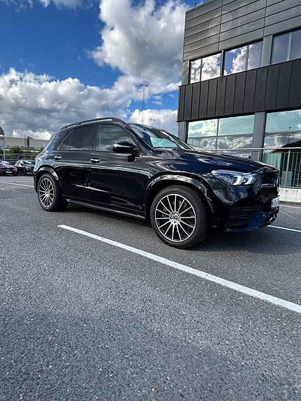 Mercedes-Benz GLE350 de 2 of 5