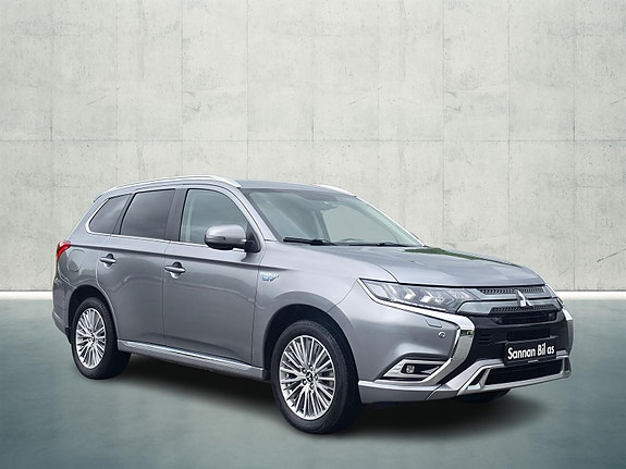 Mitsubishi Outlander 3 of 5