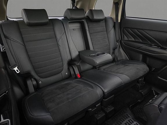 Mitsubishi Outlander 22 of 28