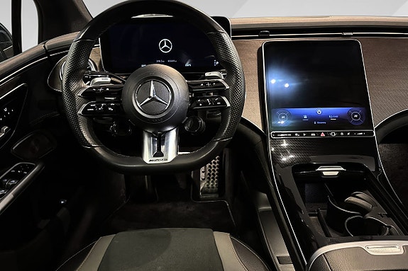 Mercedes-Benz EQE43 12 of 18