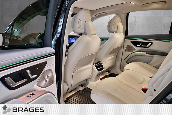 Mercedes-Benz EQS SUV 20 of 26