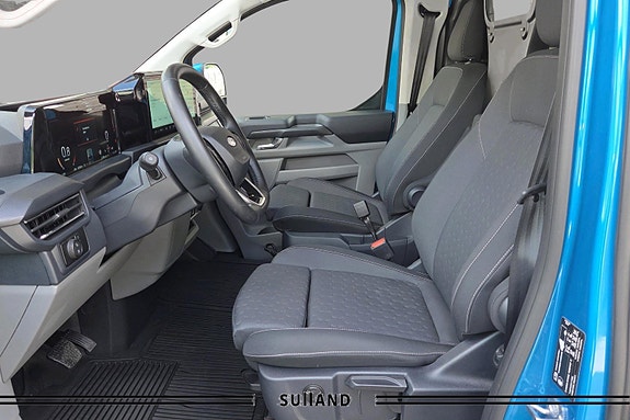 Ford Transit Custom 11 of 19