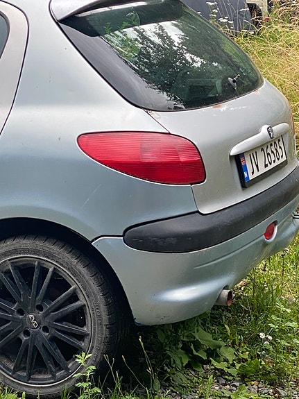 Peugeot 206 2 of 5