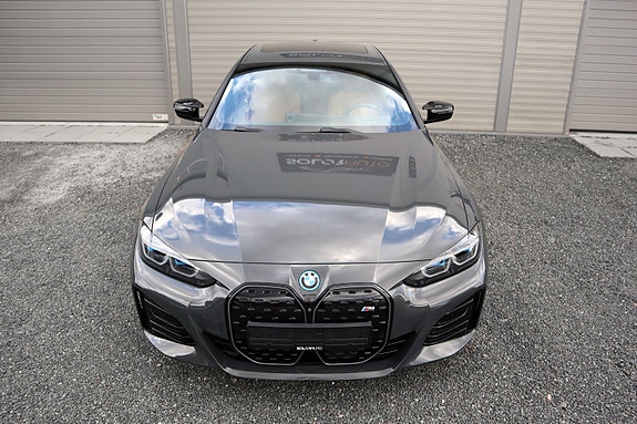 BMW i4 3 of 5