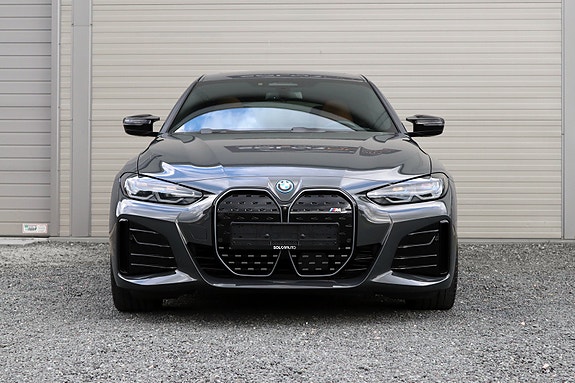 BMW i4 2 of 5