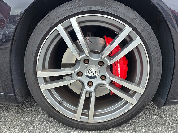 Porsche Panamera 4S 16 of 18