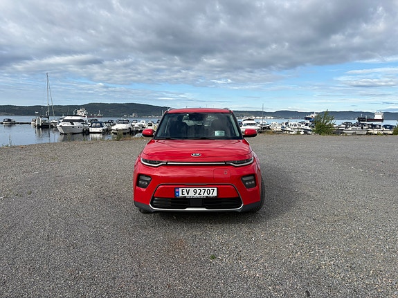 Kia e-Soul 2 of 5