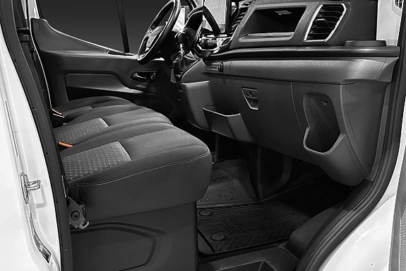 Ford Transit 13 of 23