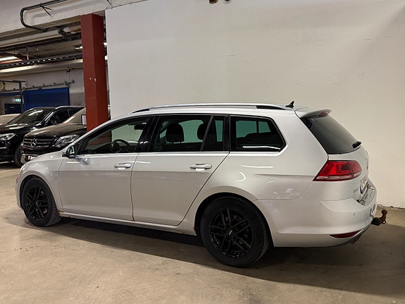 Volkswagen Golf VII 4 of 5