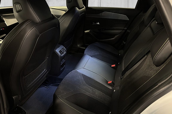 Peugeot e-308 12 of 23
